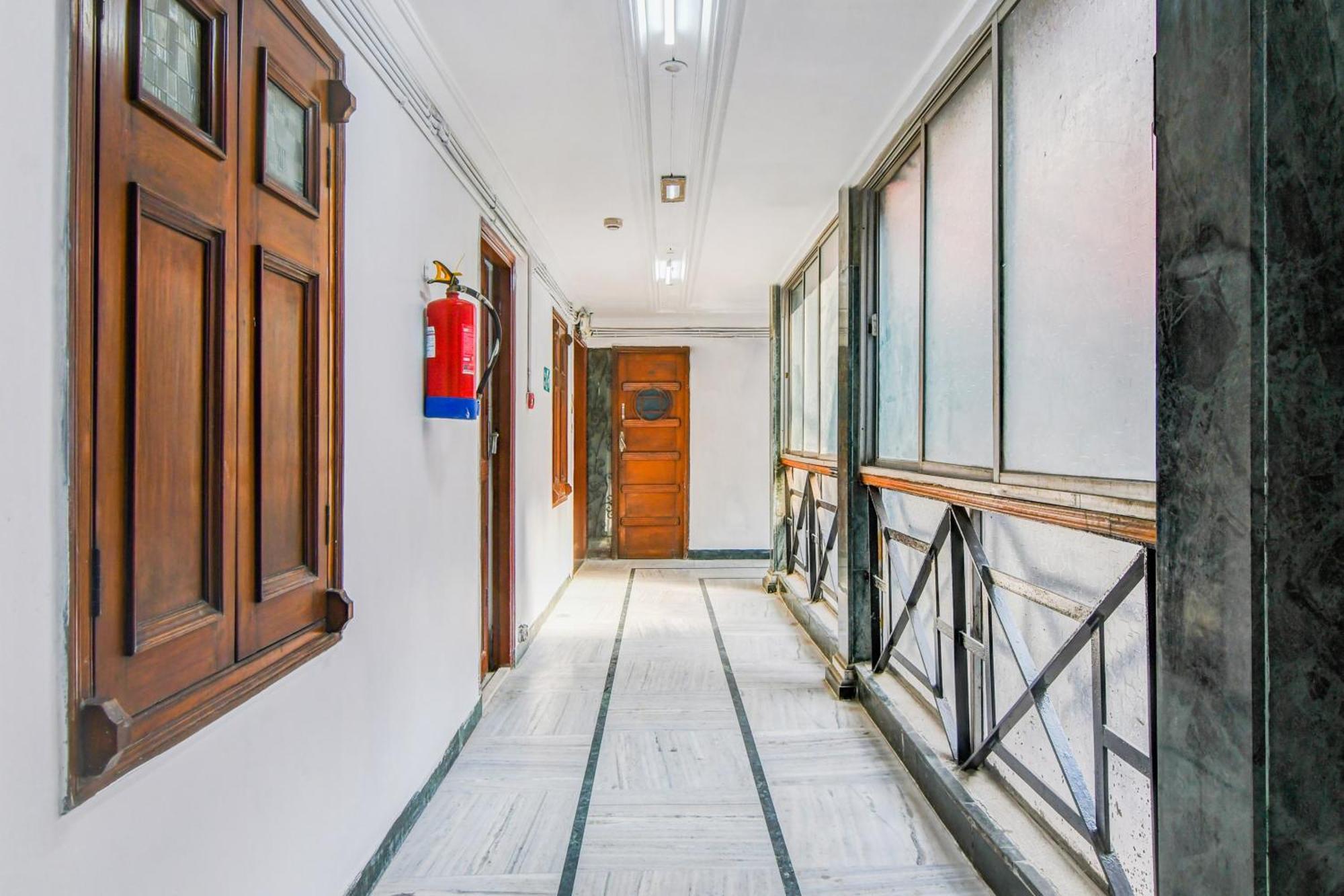 Super Hotel O Lenin Sarani Kalkata Exteriér fotografie